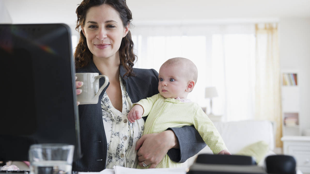 Госдума запретила устанавливать испытательный срок для женщин с детьми до трех лет