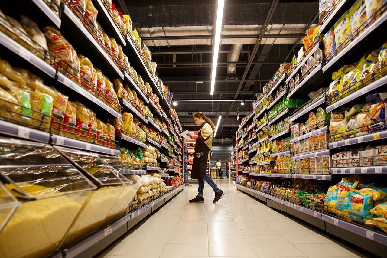 Ритейл теряет оптимизм: индекс уверенности предпринимателей упал до минимума за 20 лет